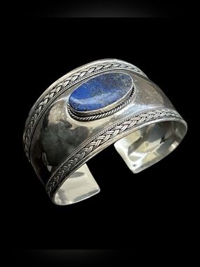 🔴SALE🔴 Vintage sterling silver lapis lazuli wide cuff bracelet
